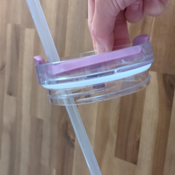 Stanley Limited Edition Primrose Glow 40oz tumbler - Picture 15 of 16